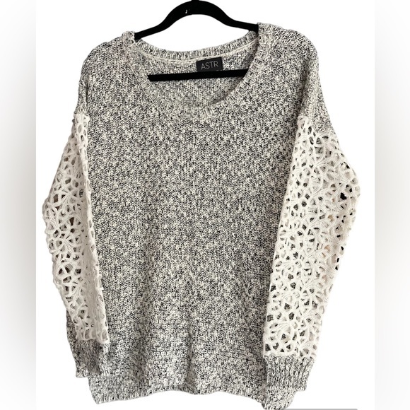 ASTR Marbled Oversized Knit Sweater with Cutout Balloon Sleeves - Picture 2 of 10